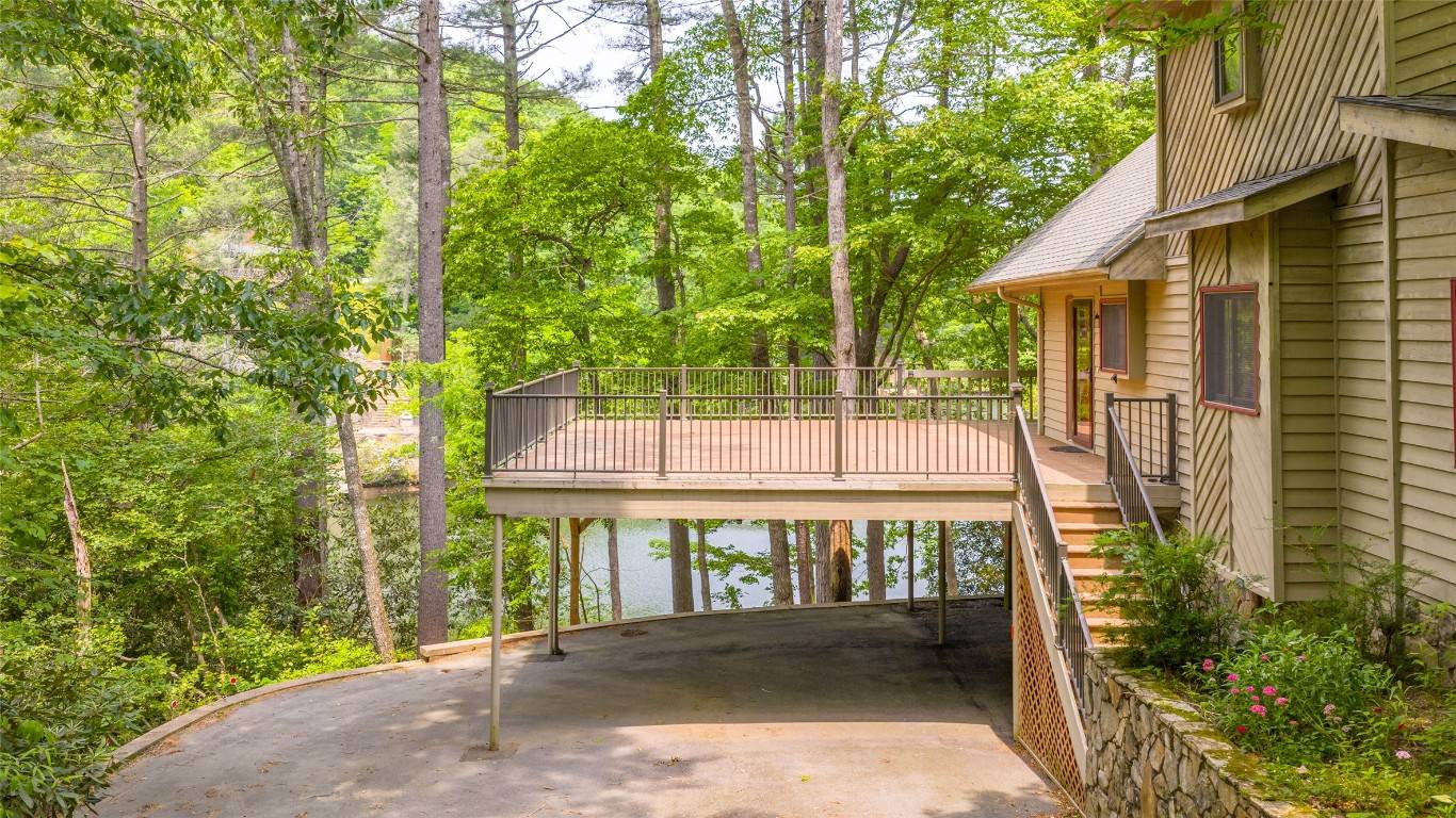 Lake Toxaway, NC 28747,181 Hiwassee Rd
