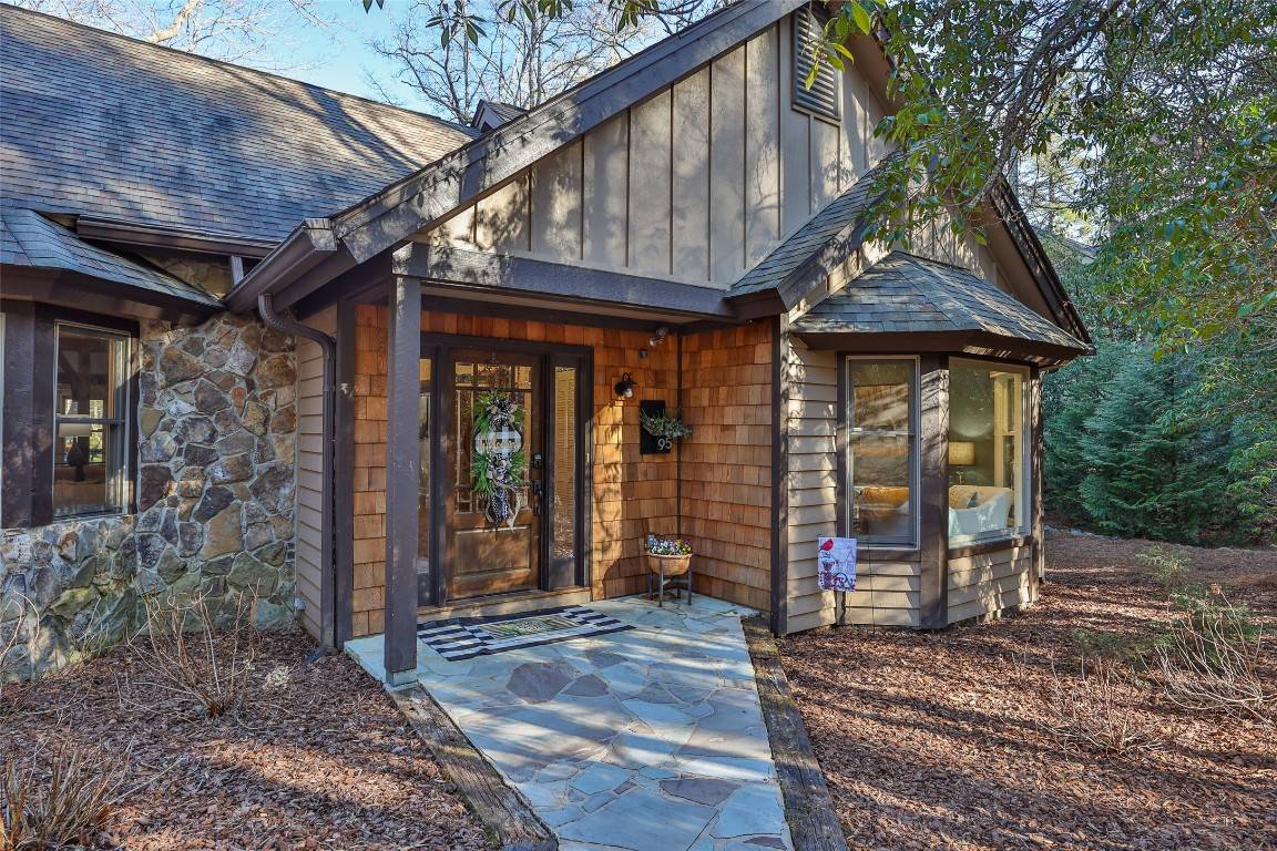 Sapphire, NC 28774,95 Lakeshore DR
