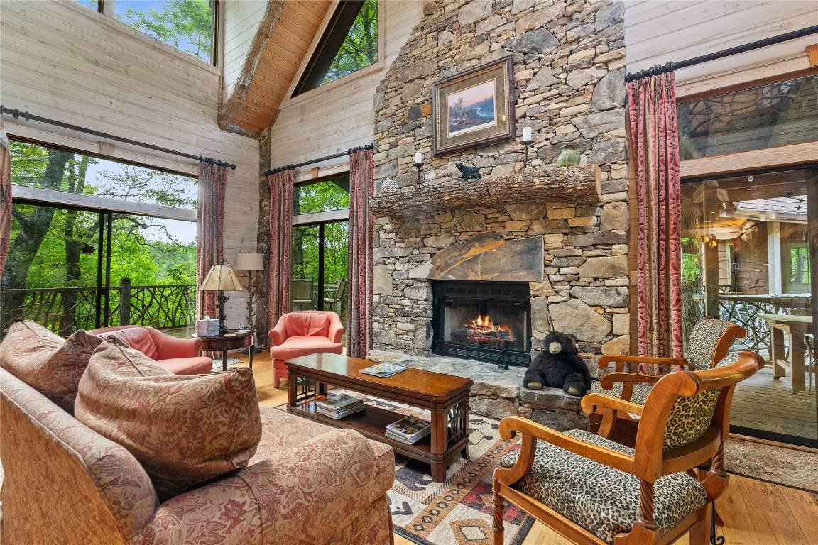 Highlands, NC 28741,368 Laurel BR