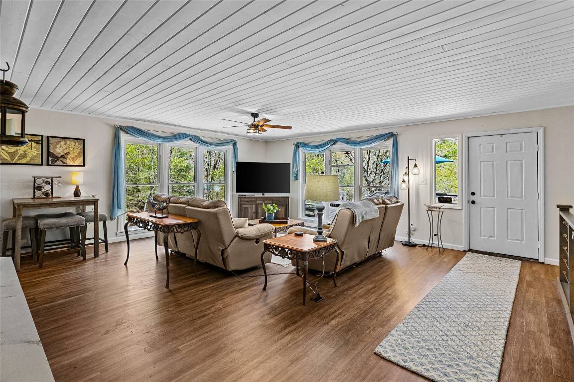 Glenville, NC 28736,54 Lakeside circle Drive