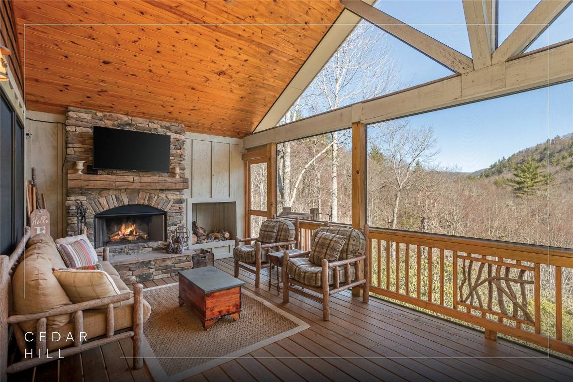 Cashiers, NC 28717,1034 E Rochester DR