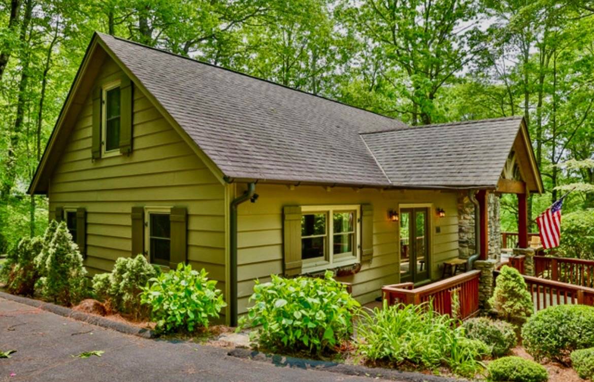 Highlands, NC 28741,1100 Claire Lane LN
