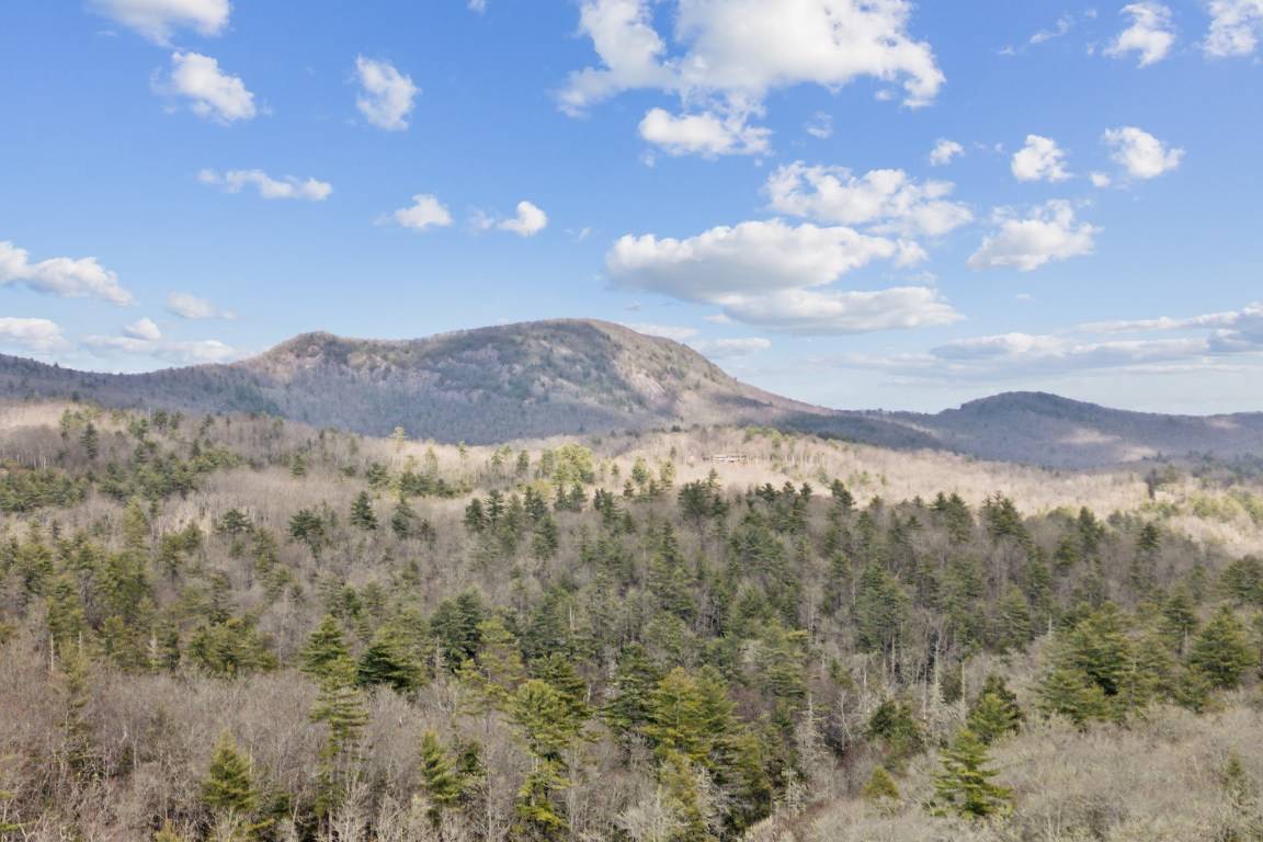 Highlands, NC 28741,531 Hedden LN
