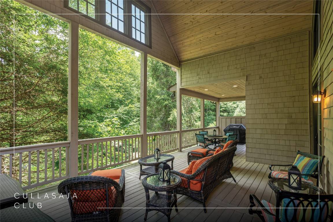Highlands, NC 28741,115 Falls CT W