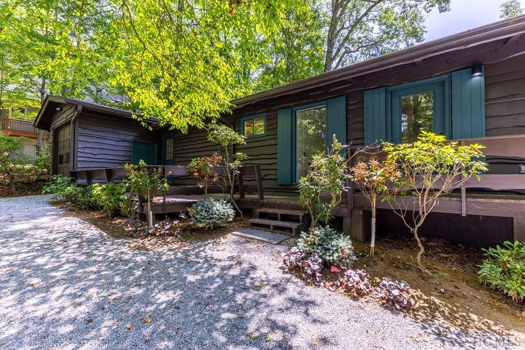 Highlands, NC 28741,311 Hemlock DR