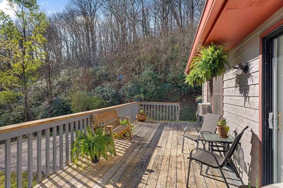 Highlands, NC 28741,865 Wilson RD