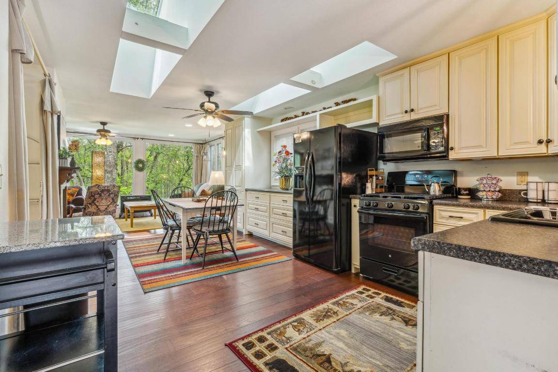 Highlands, NC 28741,45 Cottage ROW