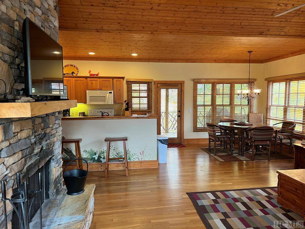 Cashiers, NC 28717,35-B Portland RDG #B