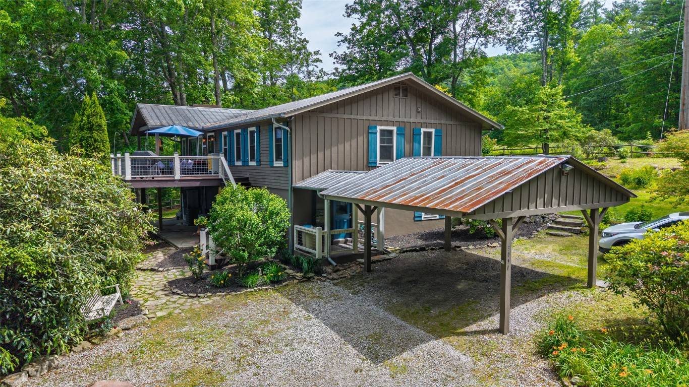 Cashiers, NC 28736,3050 N Hwy 107