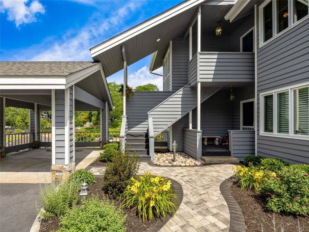 Lake Toxaway, NC 28747,66 Country Club VLG #66