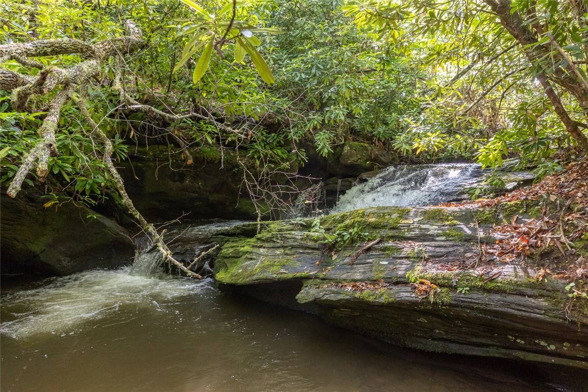 Cullowhee, NC 28723,524 White Rock RD