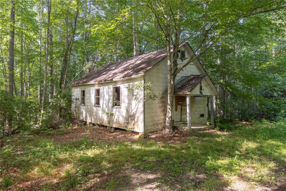 Cullowhee, NC 28723,524 White Rock RD