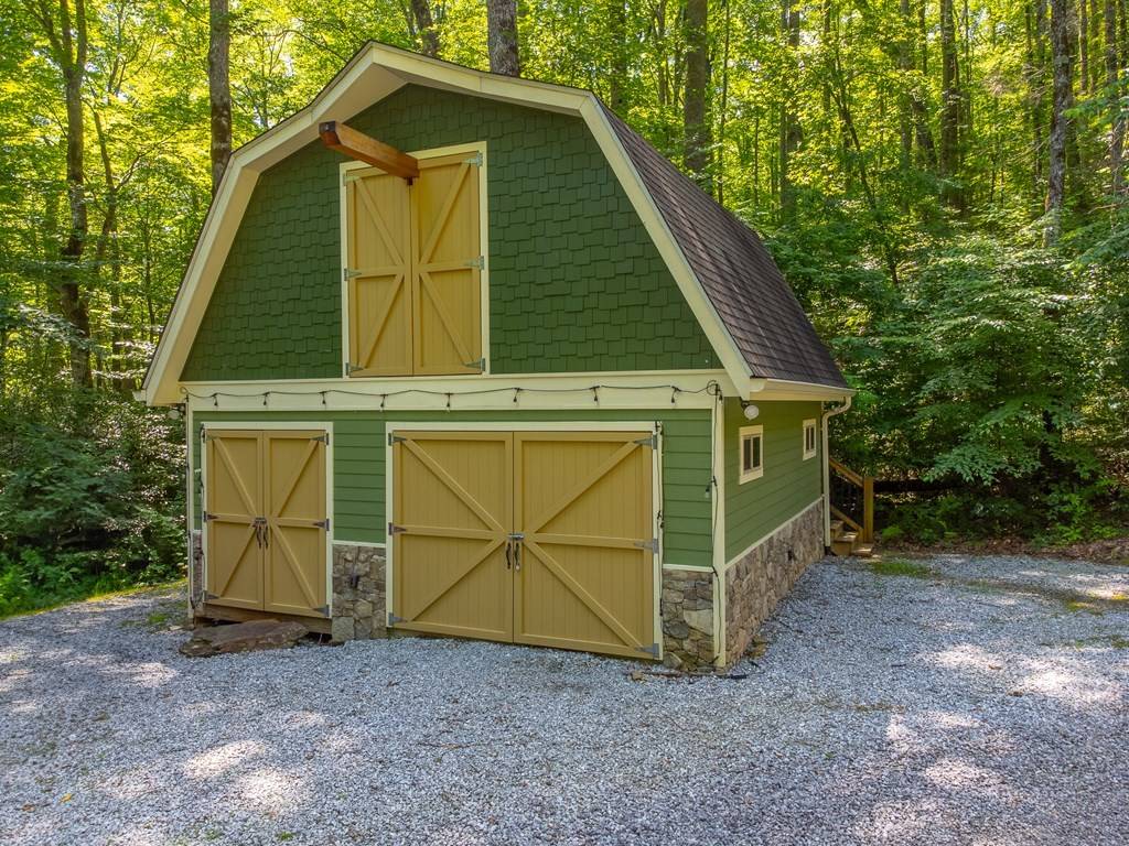 Franklin, NC 28734,6736 Wayah Road