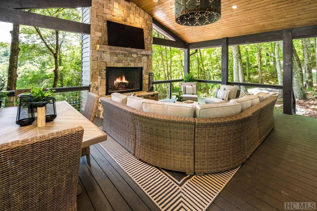 Cullowhee, NC 28723,129 Strawberry Hills RD