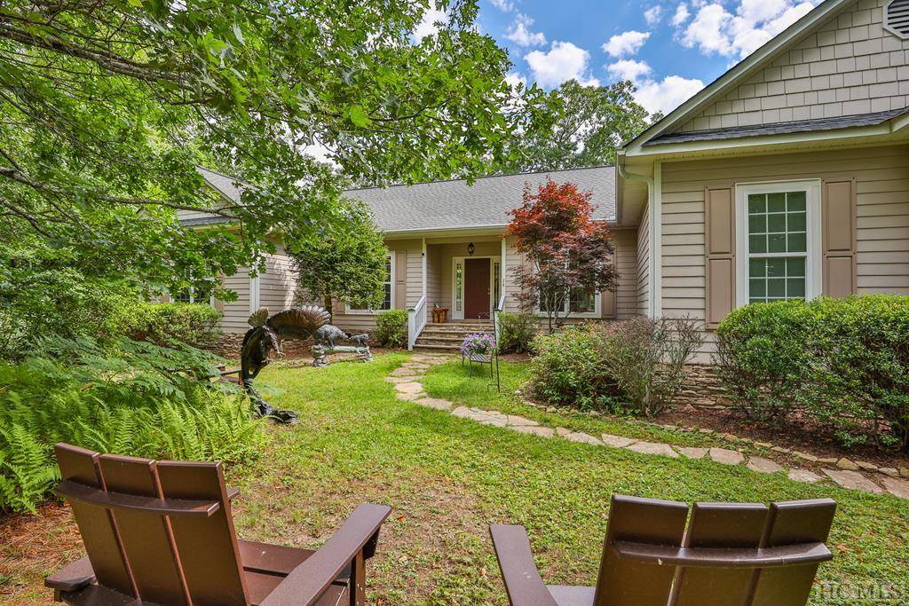 Highlands, NC 28741,28 King Mountain TRL
