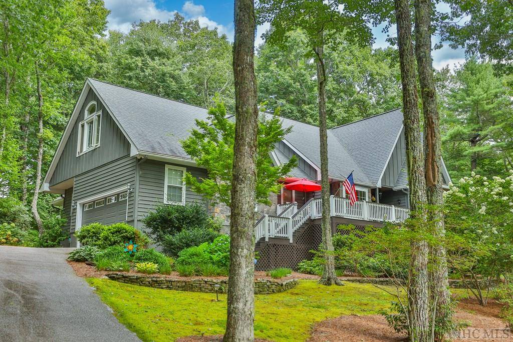 Highlands, NC 28741,75 Hemlock Woods DR