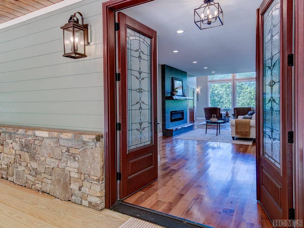 Franklin, NC 28734,276 Welm WAY