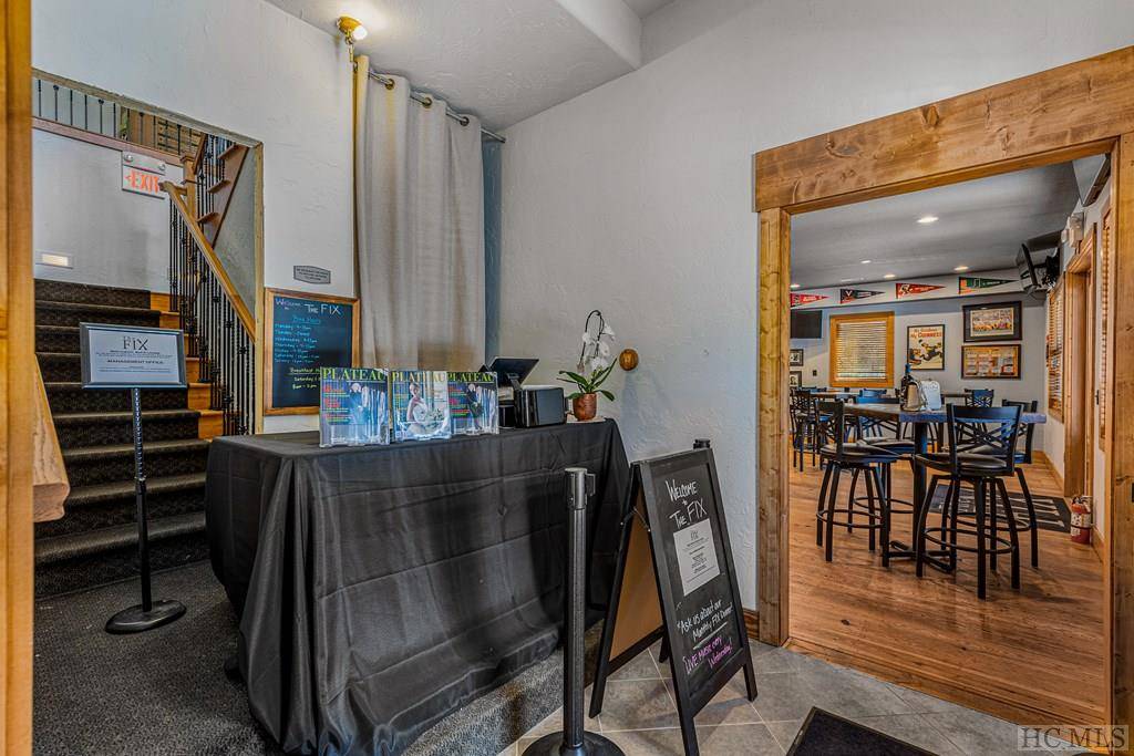 Sapphire, NC 28774,3093 US 64