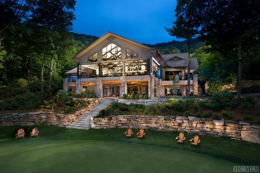 Highlands, NC 28741,88 Squires PT