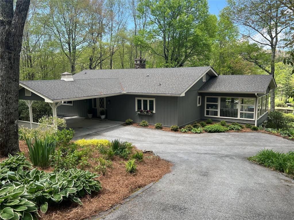 Highlands, NC 28741,100 Mountain Ash LN