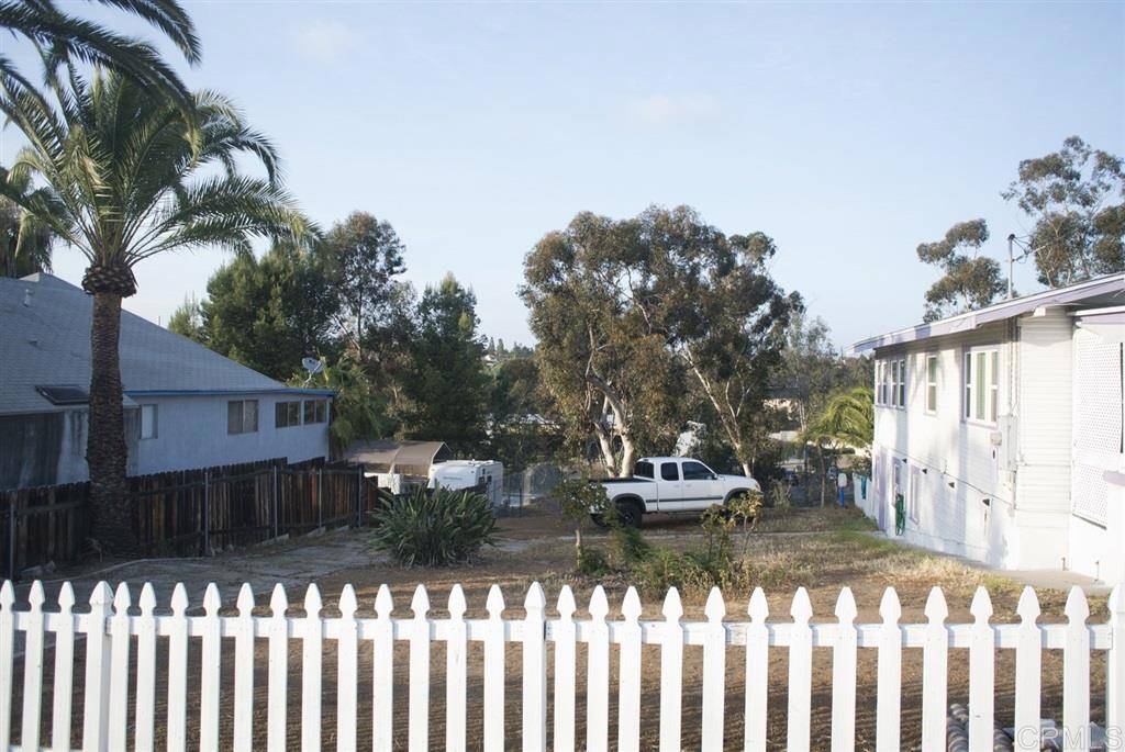 La Mesa, CA 91942,lot 48 Guava