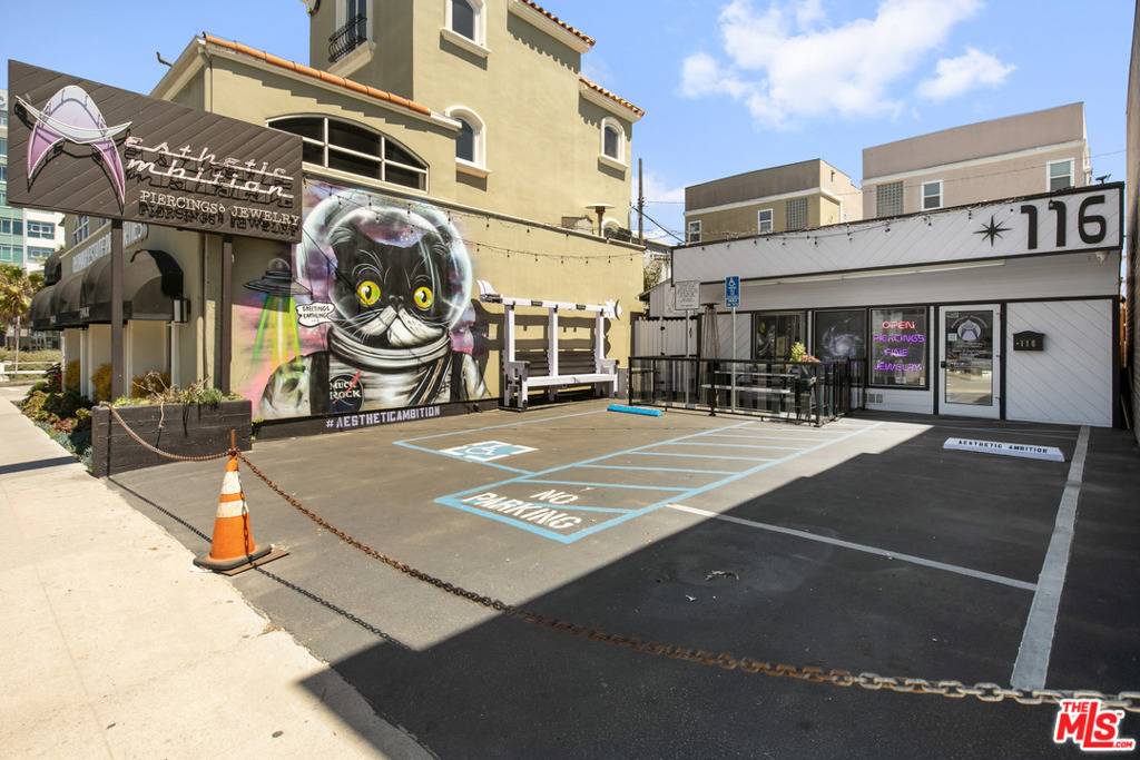Venice, CA 90292,116 WASHINGTON BLVD