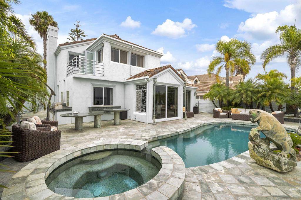 Coronado, CA 92118,17 Spinnaker Way