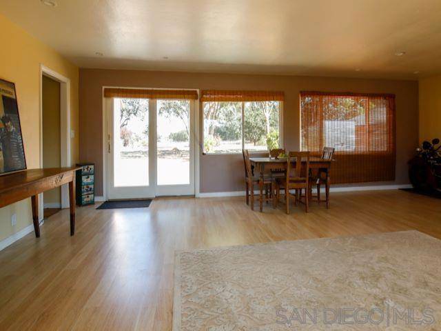 Santa Rosa, CA 95401,560 Irwin Lane