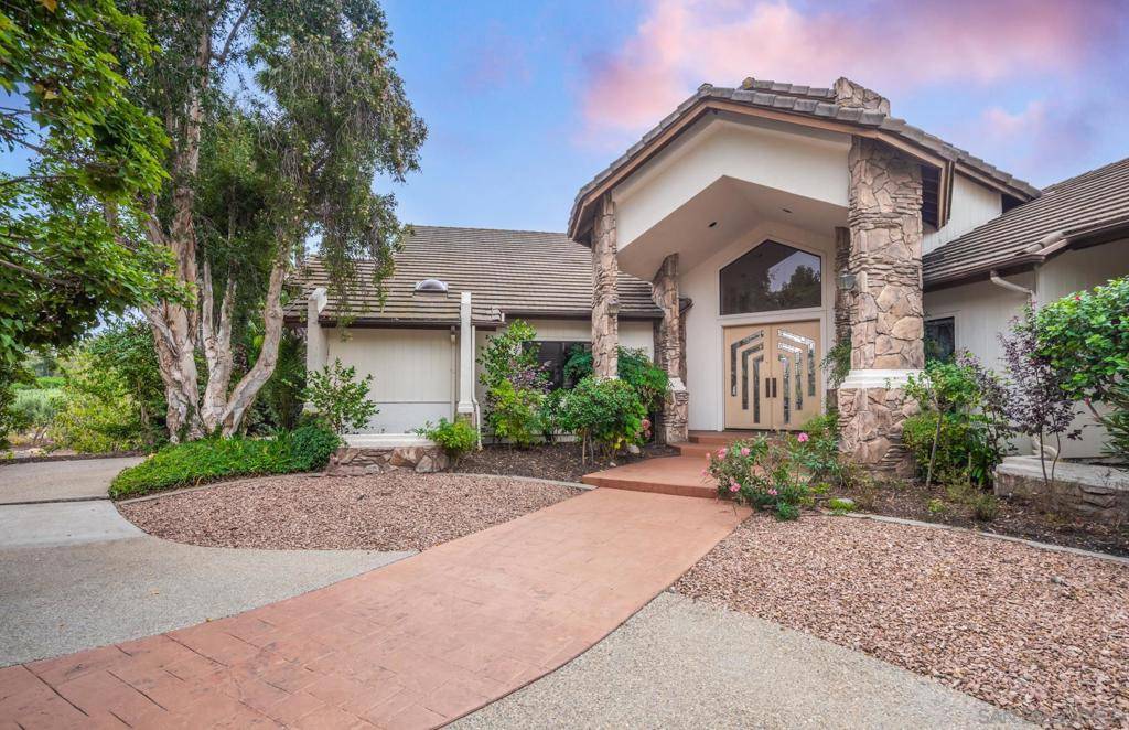 Poway, CA 92064,17801 Joyas Court