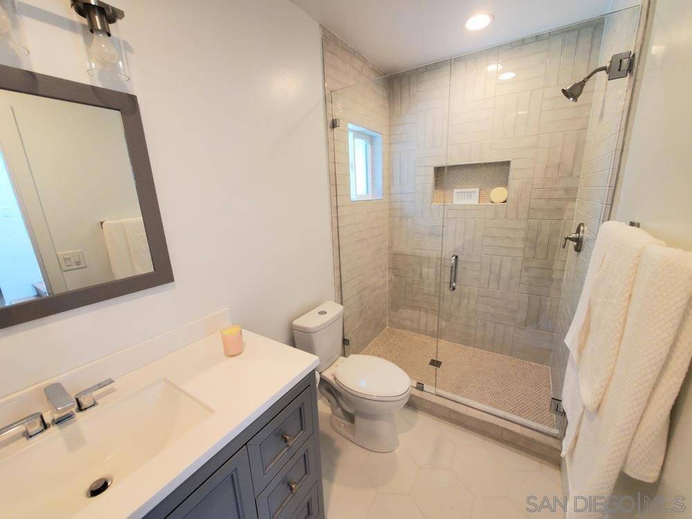 San Diego, CA 92103,1512 Glenwood Dr.