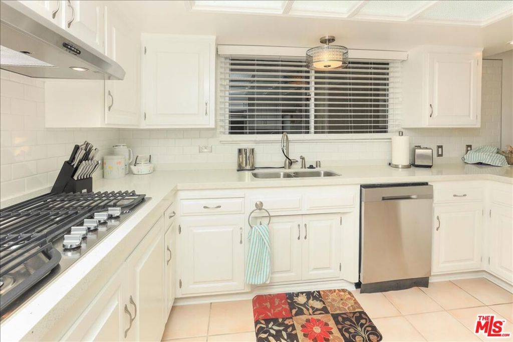 Encino, CA 91436,16150 Morrison ST