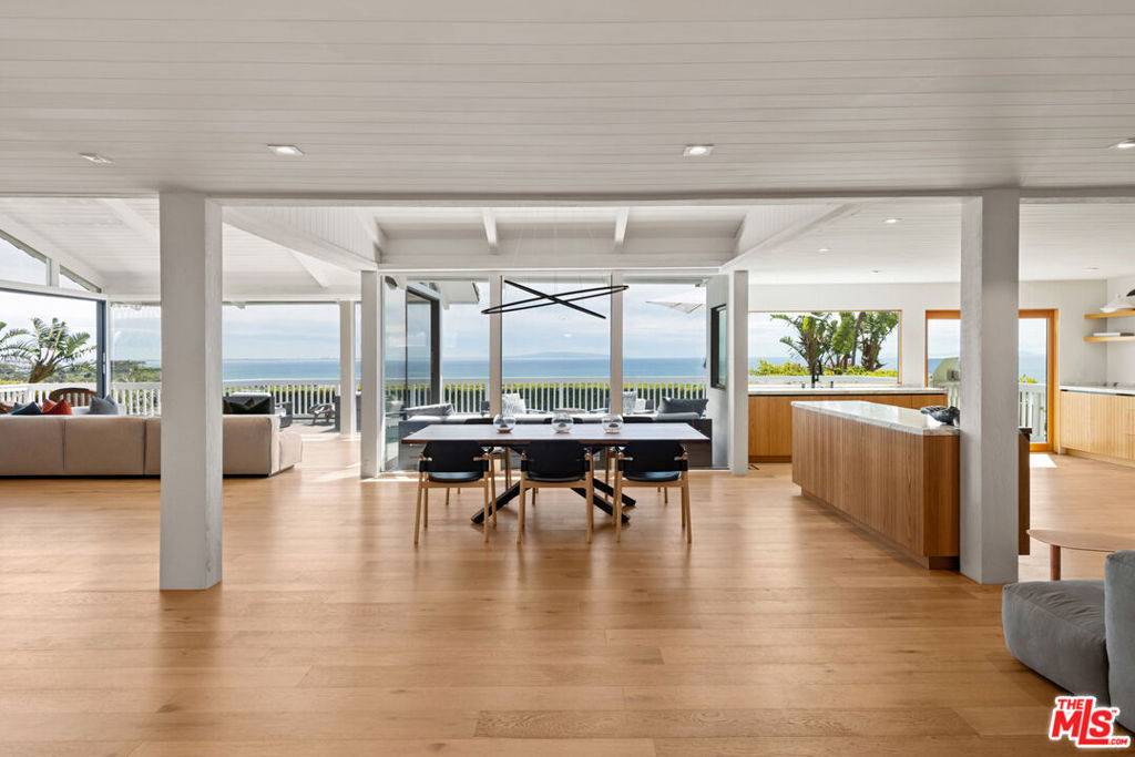 Malibu, CA 90265,23901 Malibu Knolls RD