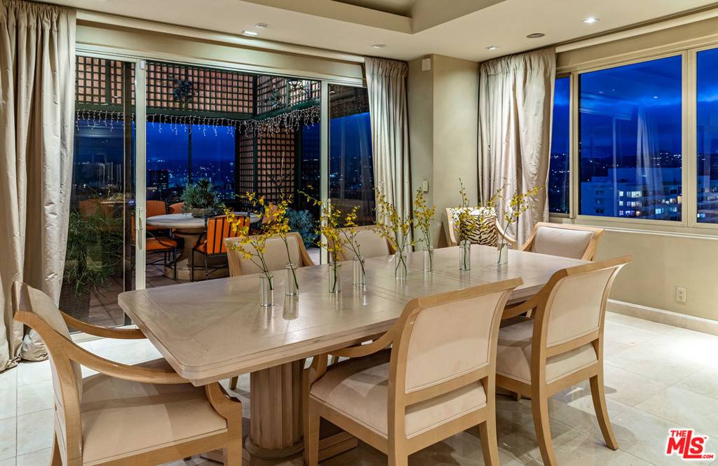 Los Angeles, CA 90024,10560 WILSHIRE BLVD #PenthouseA