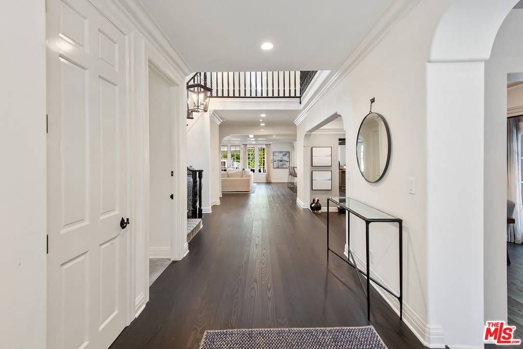 Santa Monica, CA 90402,711 21St PL