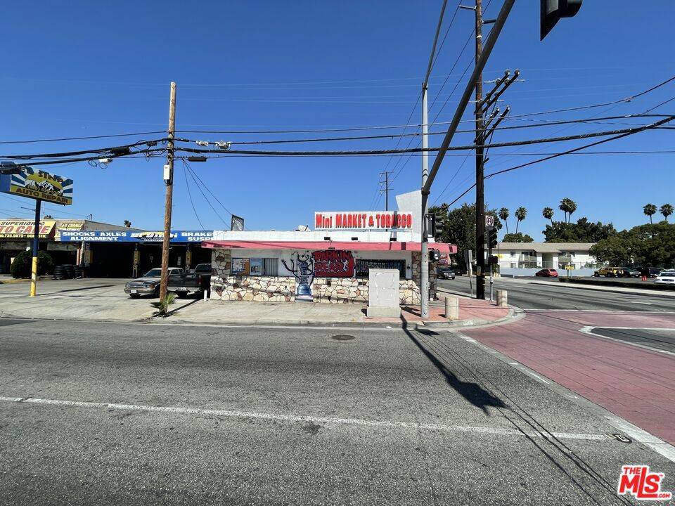 Compton, CA 90221,1455 E Rosecrans AVE