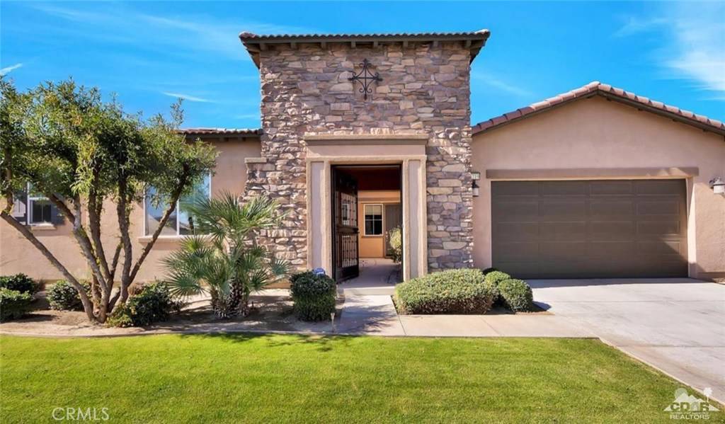 Indio, CA 92201,48219 Newport Bridge Pl PL