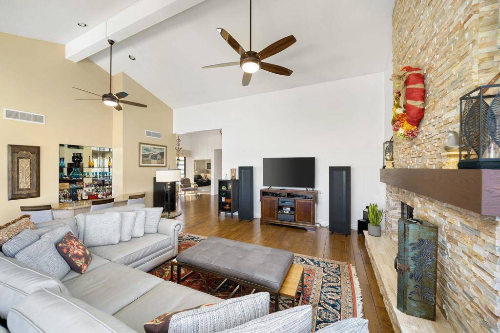 La Quinta, CA 92253,56186 Pebble Beach