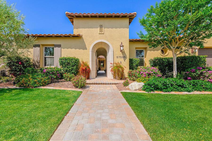 La Quinta, CA 92253,57595 Rosewood CT