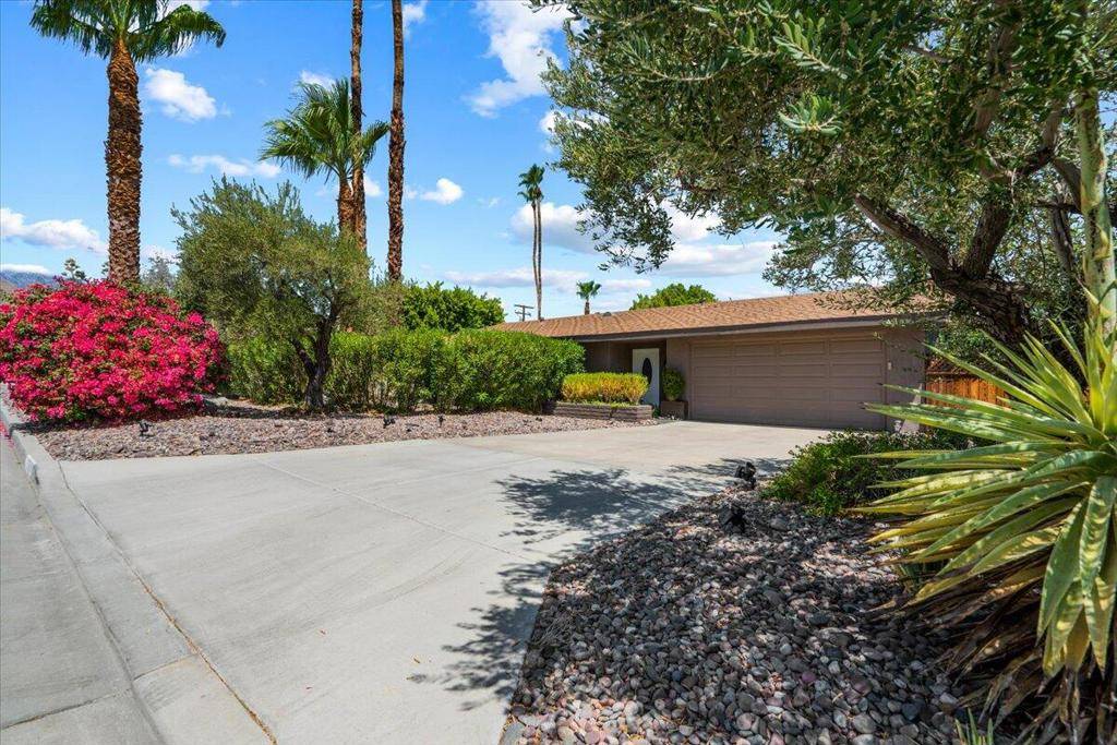 Cathedral City, CA 92234,68360 Moonlight DR