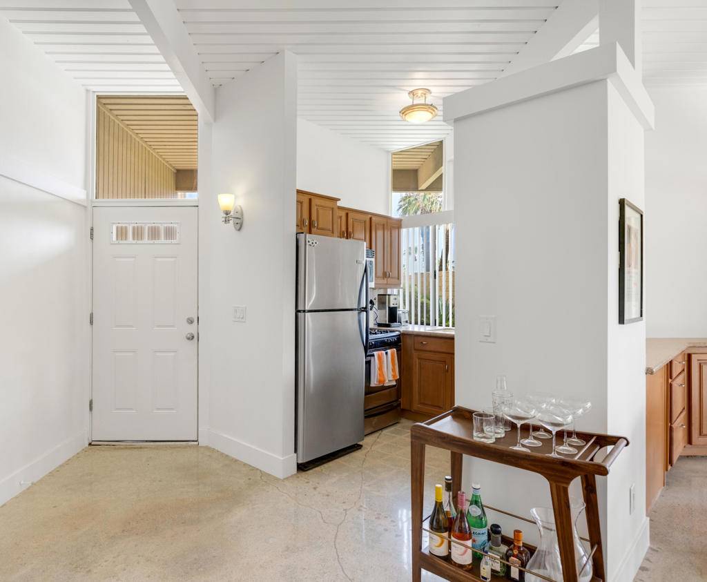 Palm Desert, CA 92260,142 Sandpiper ST
