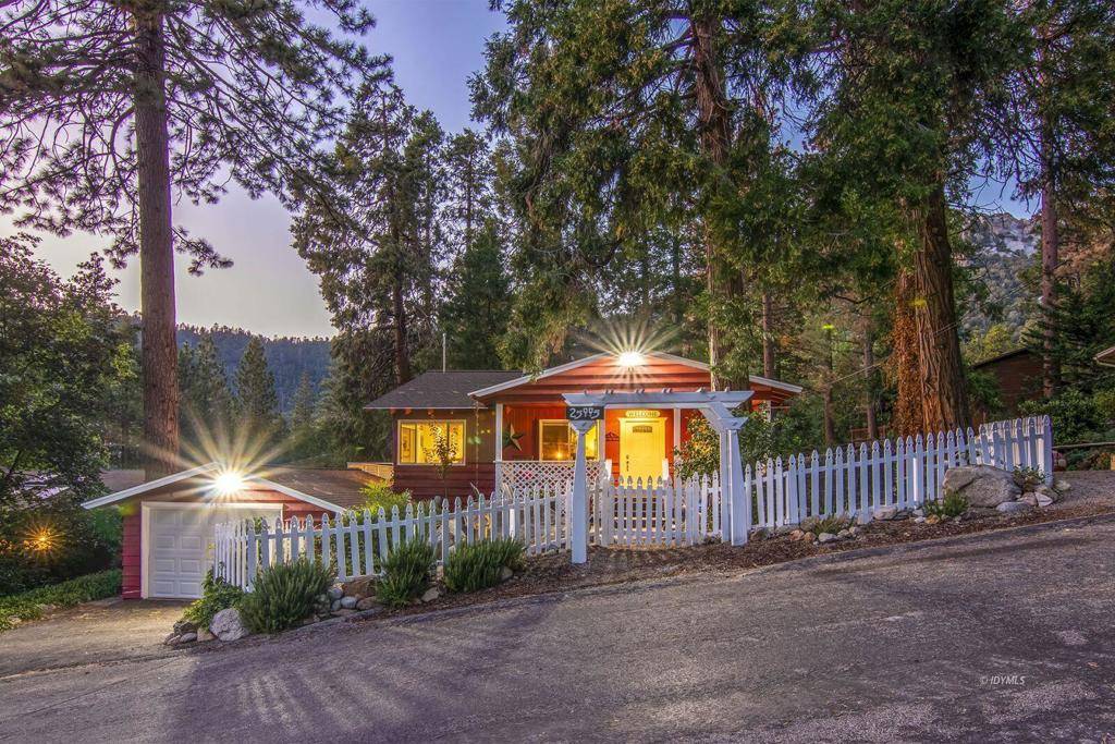 Idyllwild, CA 92549,25005 Rim Rock RD