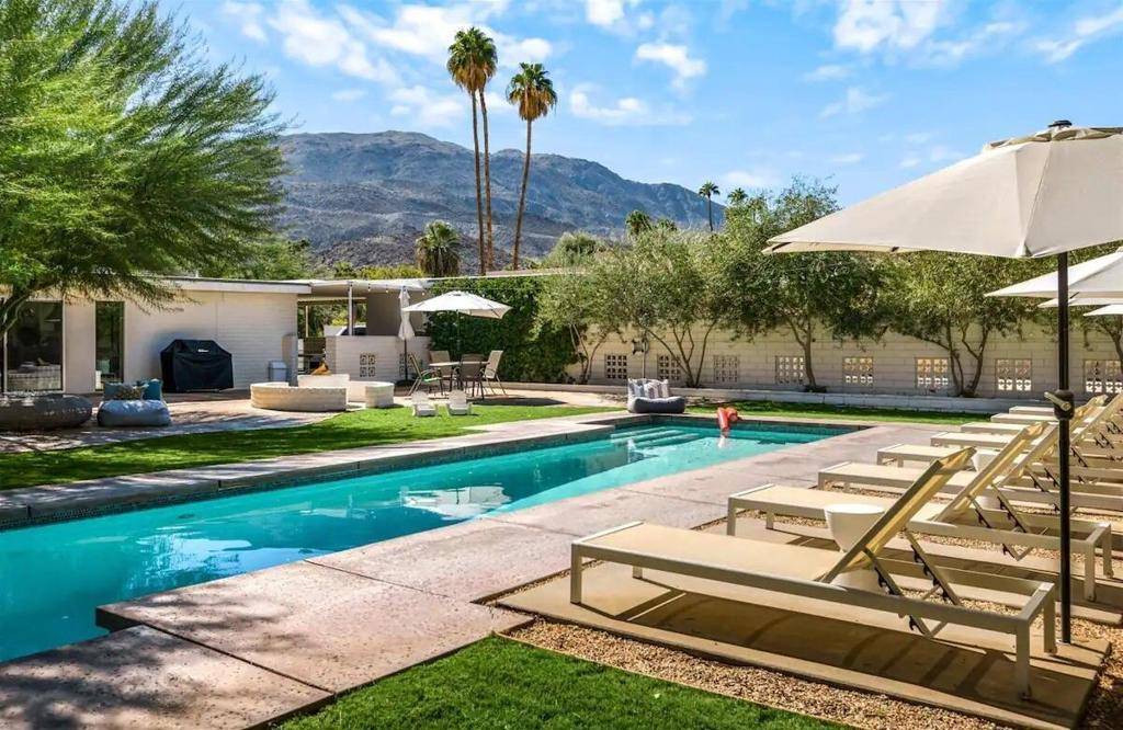 Rancho Mirage, CA 92270,72382 Desert DR