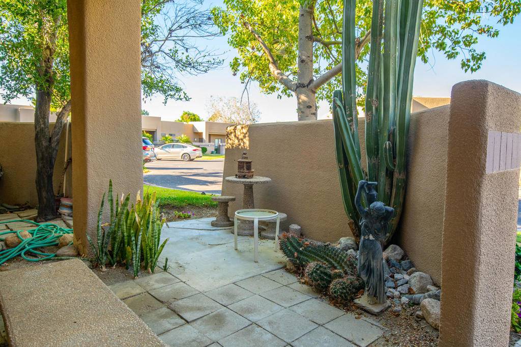 Cathedral City, CA 92234,28602 Taos CT