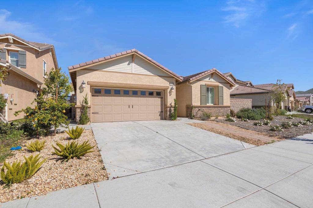Jurupa Valley, CA 91752,6874 Cache WAY