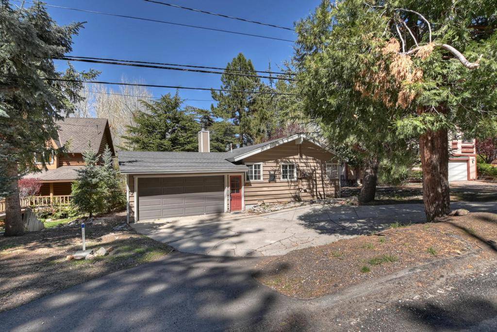Big Bear, CA 92315,1137 Club View DR