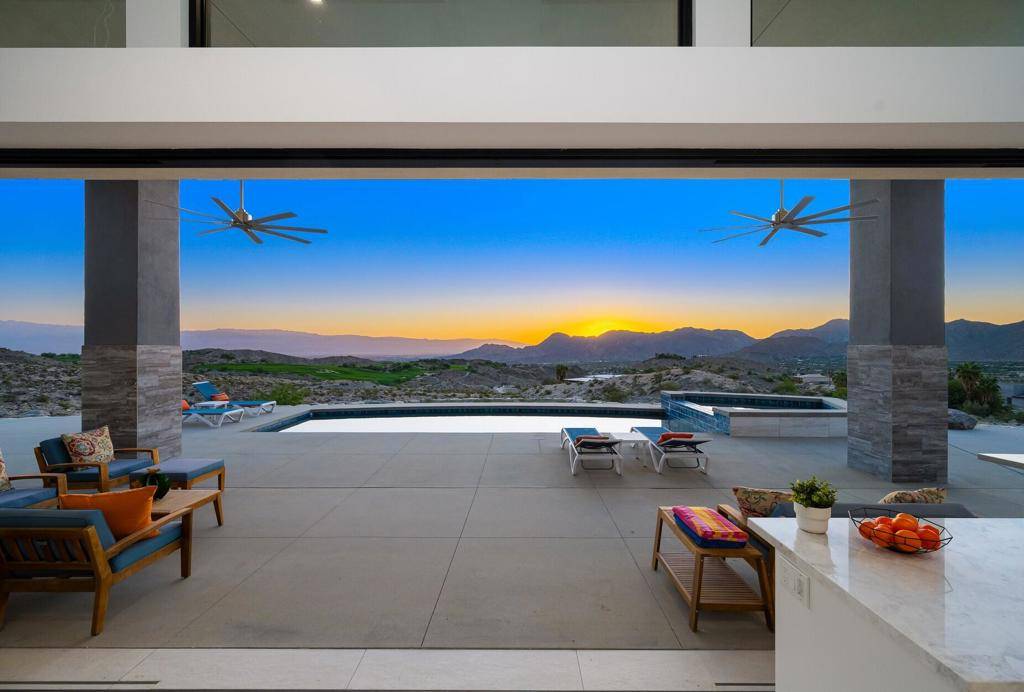 Palm Desert, CA 92260,71260 Oasis TRL