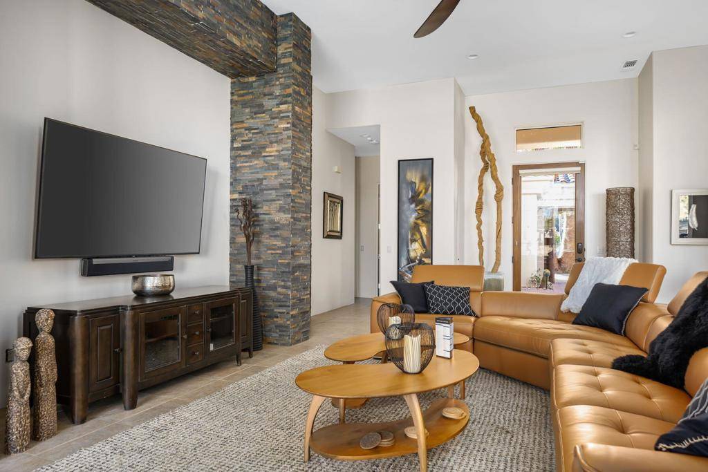 Rancho Mirage, CA 92270,253 Loch Lomond RD