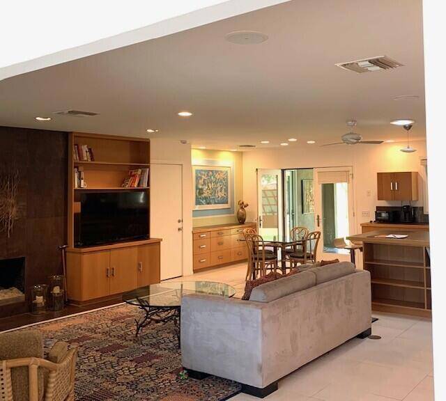 3045 N Cerritos RD Palm Springs, CA 92262