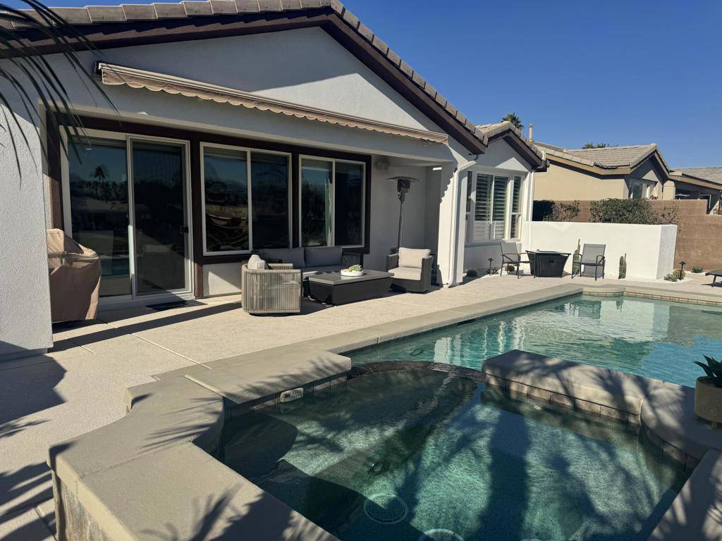 La Quinta, CA 92253,61722 Topaz DR