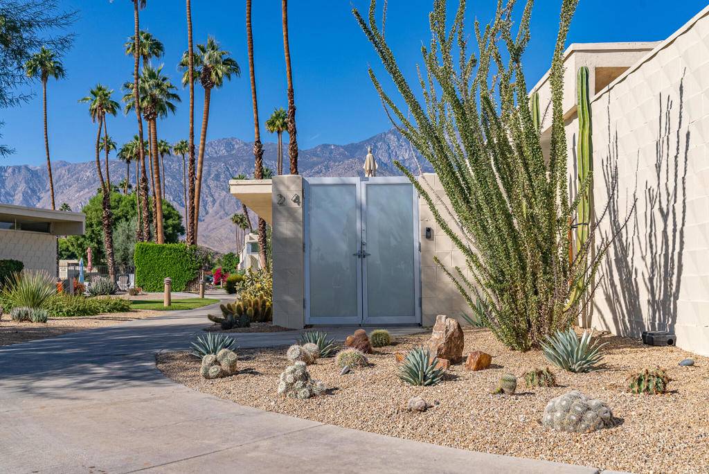 Palm Springs, CA 92264,24 Desert Lakes DR